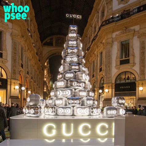 albero.natale gucci|Milano, acceso l'albero di Natale firmato Gucci in .